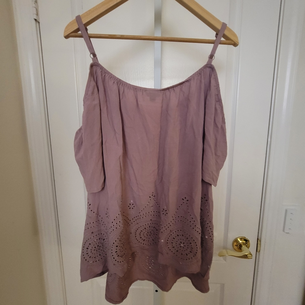 Torrid Cold Shoulder Top Size 2 - Picture 6 of 10